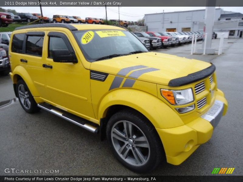 Front 3/4 View of 2011 Nitro Shock 4x4