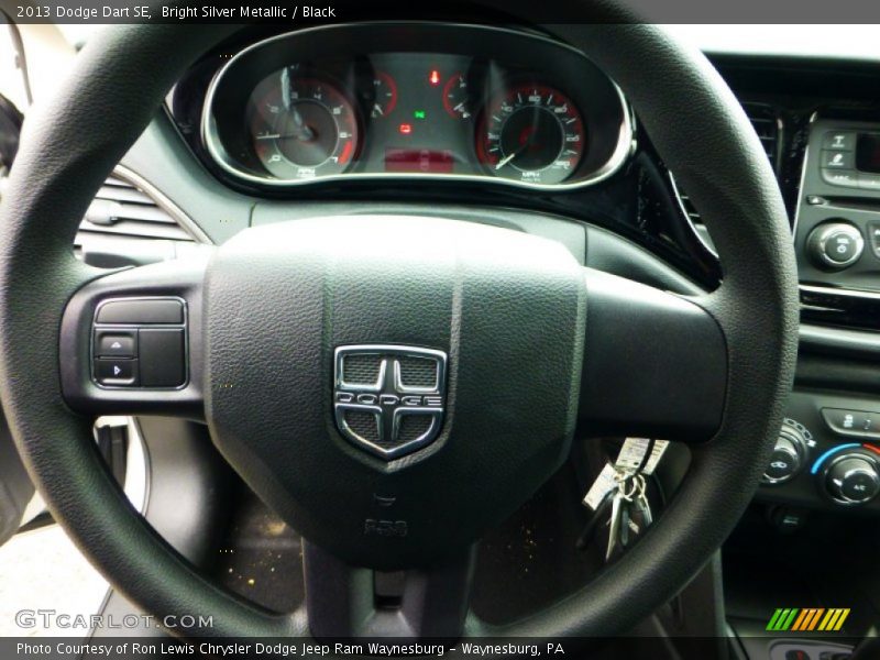 Bright Silver Metallic / Black 2013 Dodge Dart SE