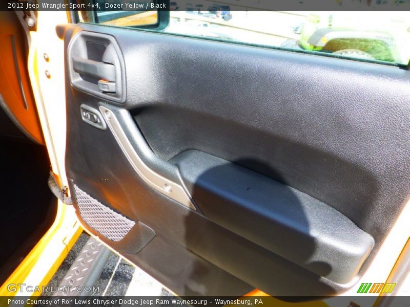 Dozer Yellow / Black 2012 Jeep Wrangler Sport 4x4