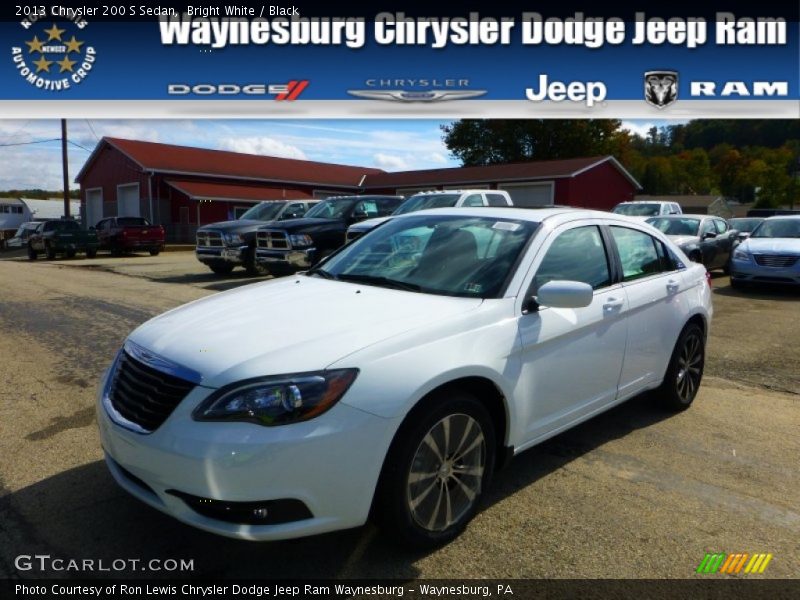 Bright White / Black 2013 Chrysler 200 S Sedan