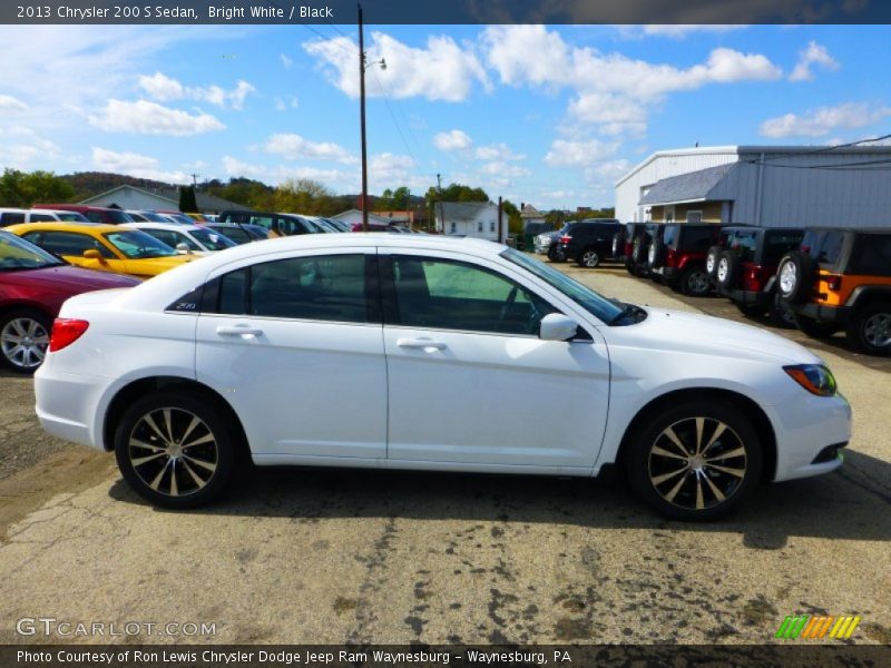Bright White / Black 2013 Chrysler 200 S Sedan