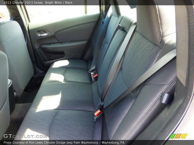 Bright White / Black 2013 Chrysler 200 S Sedan