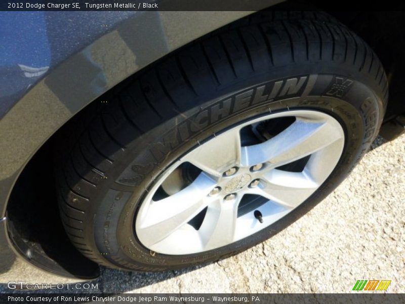 Tungsten Metallic / Black 2012 Dodge Charger SE