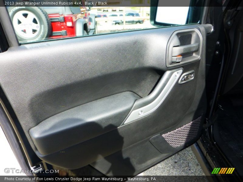 Black / Black 2013 Jeep Wrangler Unlimited Rubicon 4x4