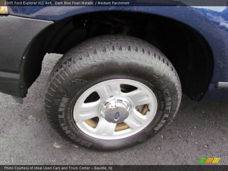 Dark Blue Pearl Metallic / Medium Parchment 2005 Ford Explorer XLS 4x4