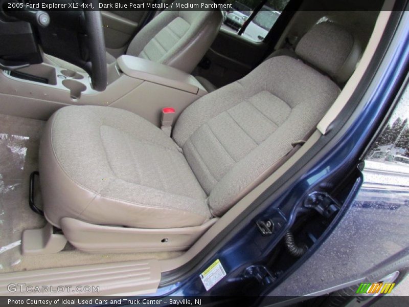 Dark Blue Pearl Metallic / Medium Parchment 2005 Ford Explorer XLS 4x4