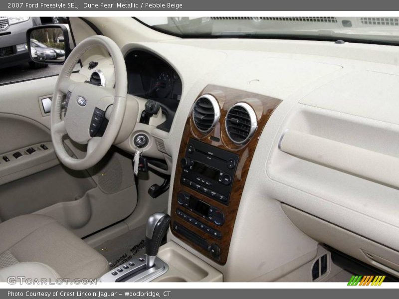 Dune Pearl Metallic / Pebble Beige 2007 Ford Freestyle SEL