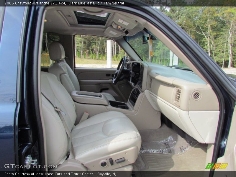 Dark Blue Metallic / Tan/Neutral 2006 Chevrolet Avalanche Z71 4x4