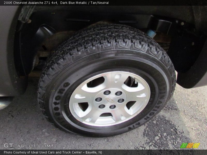 Dark Blue Metallic / Tan/Neutral 2006 Chevrolet Avalanche Z71 4x4
