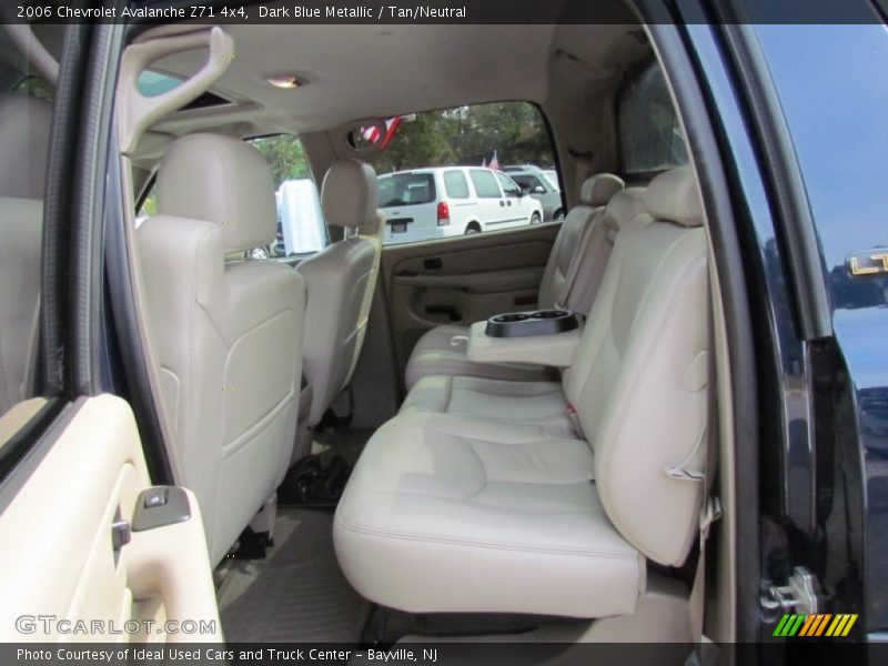 Dark Blue Metallic / Tan/Neutral 2006 Chevrolet Avalanche Z71 4x4