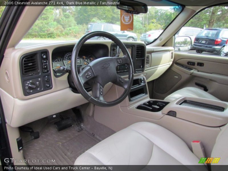 Dark Blue Metallic / Tan/Neutral 2006 Chevrolet Avalanche Z71 4x4