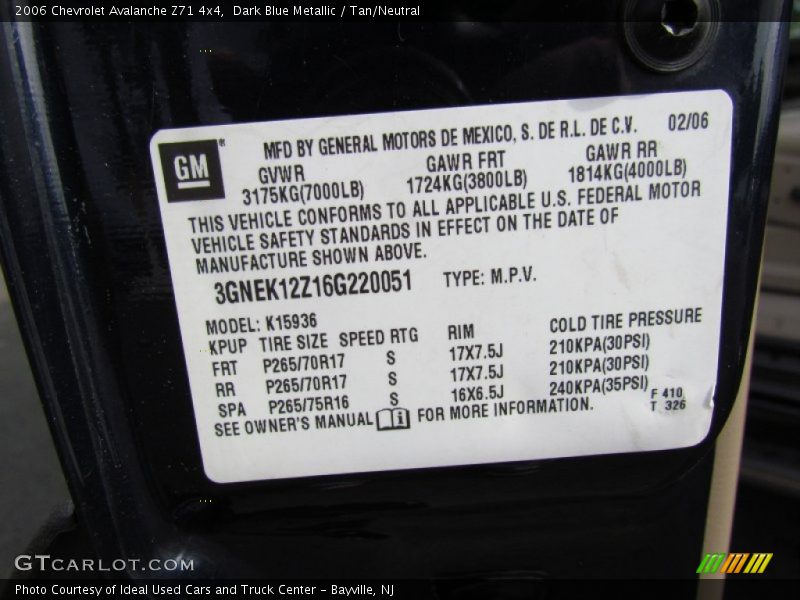 Dark Blue Metallic / Tan/Neutral 2006 Chevrolet Avalanche Z71 4x4