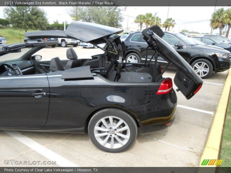Black Pearl Metallic / Titan Black 2013 Volkswagen Eos Komfort