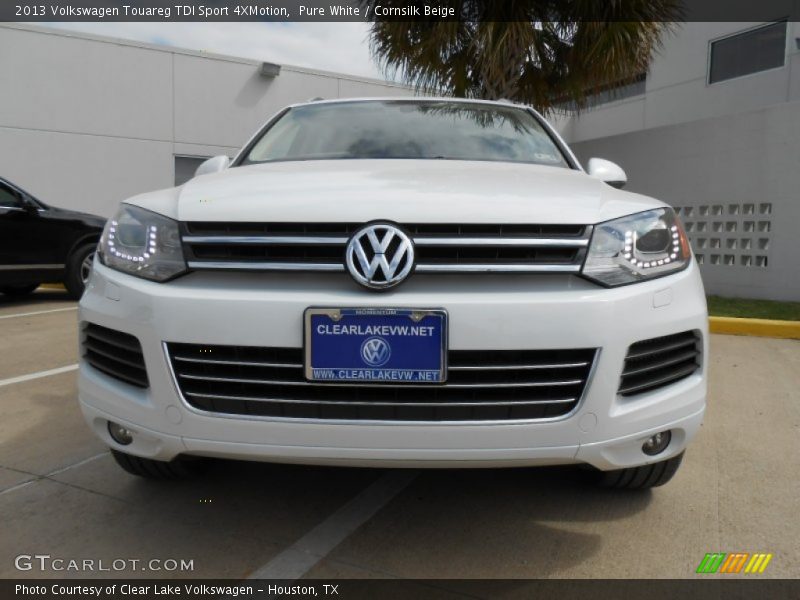 Pure White / Cornsilk Beige 2013 Volkswagen Touareg TDI Sport 4XMotion