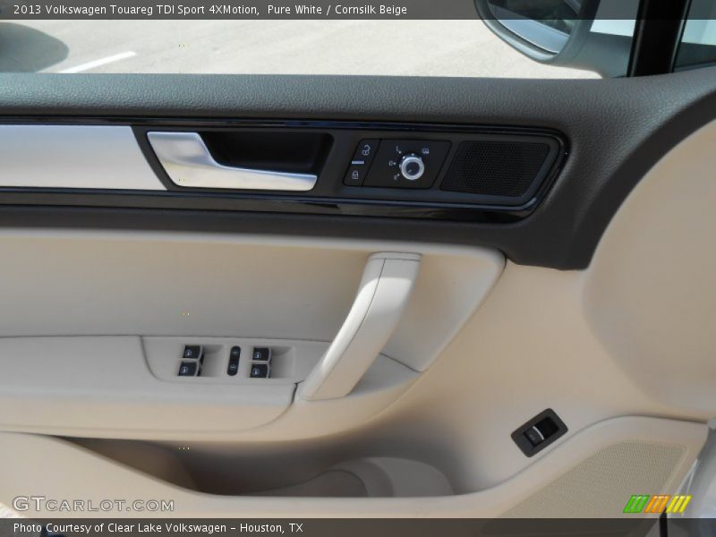 Pure White / Cornsilk Beige 2013 Volkswagen Touareg TDI Sport 4XMotion