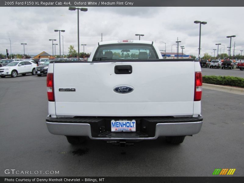 Oxford White / Medium Flint Grey 2005 Ford F150 XL Regular Cab 4x4