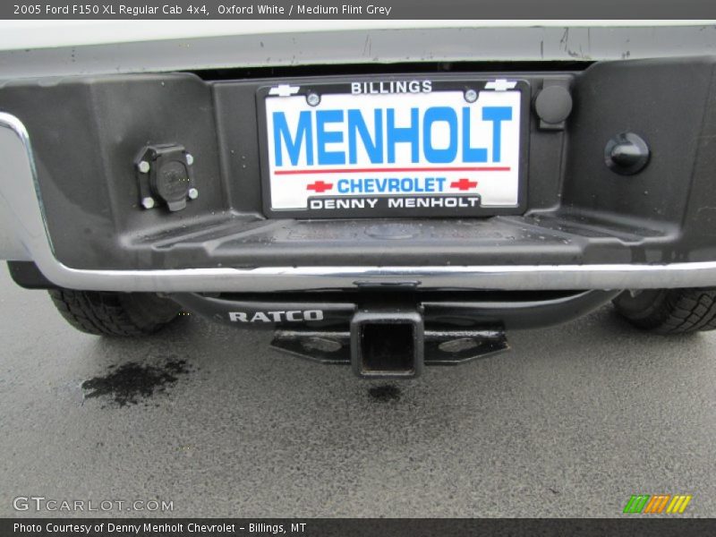 Oxford White / Medium Flint Grey 2005 Ford F150 XL Regular Cab 4x4
