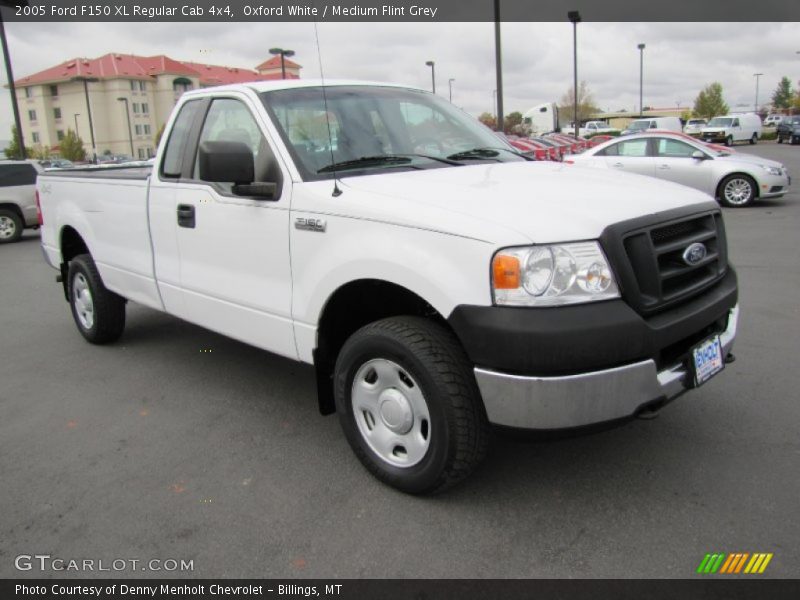 Oxford White / Medium Flint Grey 2005 Ford F150 XL Regular Cab 4x4