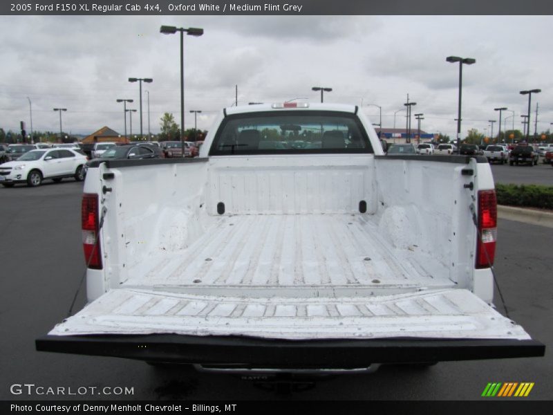 Oxford White / Medium Flint Grey 2005 Ford F150 XL Regular Cab 4x4