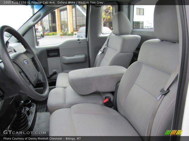 Oxford White / Medium Flint Grey 2005 Ford F150 XL Regular Cab 4x4