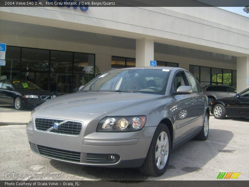 Flint Gray Metallic / Dark Beige/Quartz 2004 Volvo S40 2.4i
