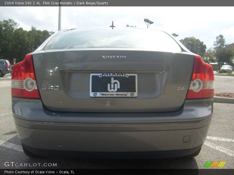 Flint Gray Metallic / Dark Beige/Quartz 2004 Volvo S40 2.4i
