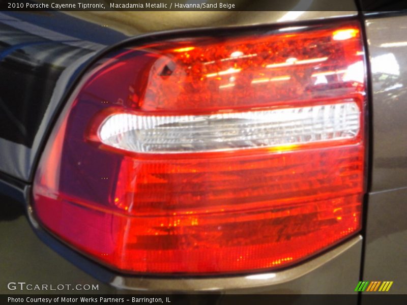 Macadamia Metallic / Havanna/Sand Beige 2010 Porsche Cayenne Tiptronic