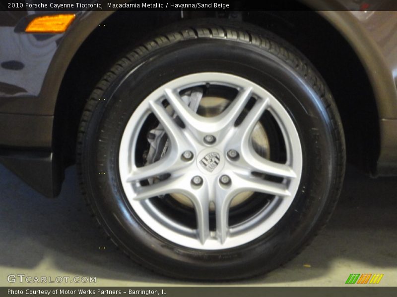 Macadamia Metallic / Havanna/Sand Beige 2010 Porsche Cayenne Tiptronic