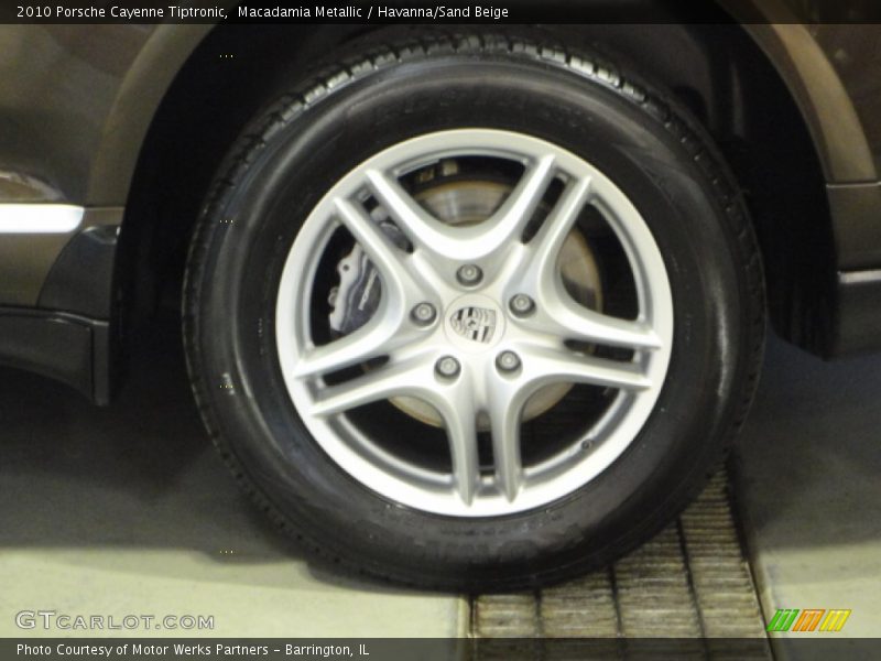 Macadamia Metallic / Havanna/Sand Beige 2010 Porsche Cayenne Tiptronic