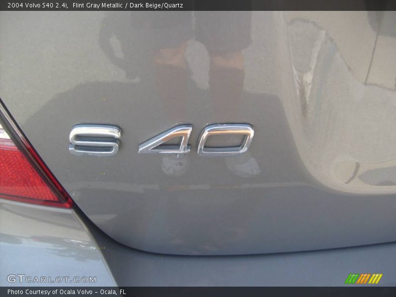Flint Gray Metallic / Dark Beige/Quartz 2004 Volvo S40 2.4i