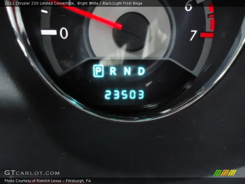 Bright White / Black/Light Frost Beige 2011 Chrysler 200 Limited Convertible