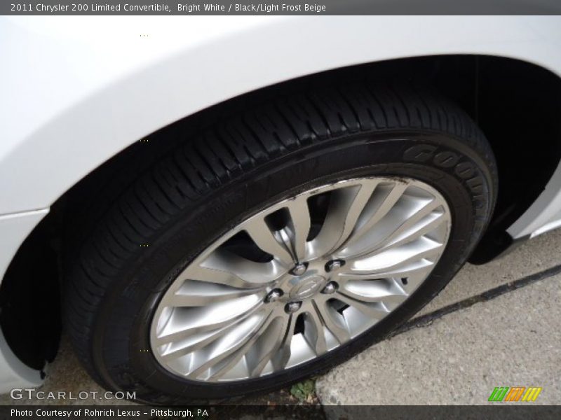 Bright White / Black/Light Frost Beige 2011 Chrysler 200 Limited Convertible
