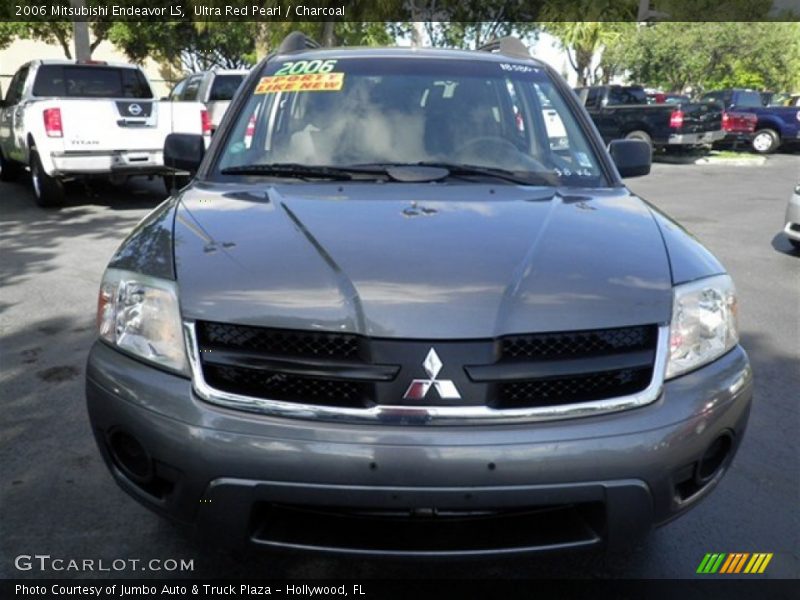 Ultra Red Pearl / Charcoal 2006 Mitsubishi Endeavor LS