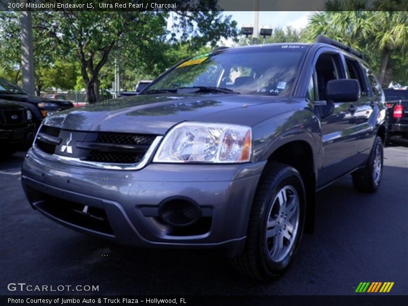 Ultra Red Pearl / Charcoal 2006 Mitsubishi Endeavor LS