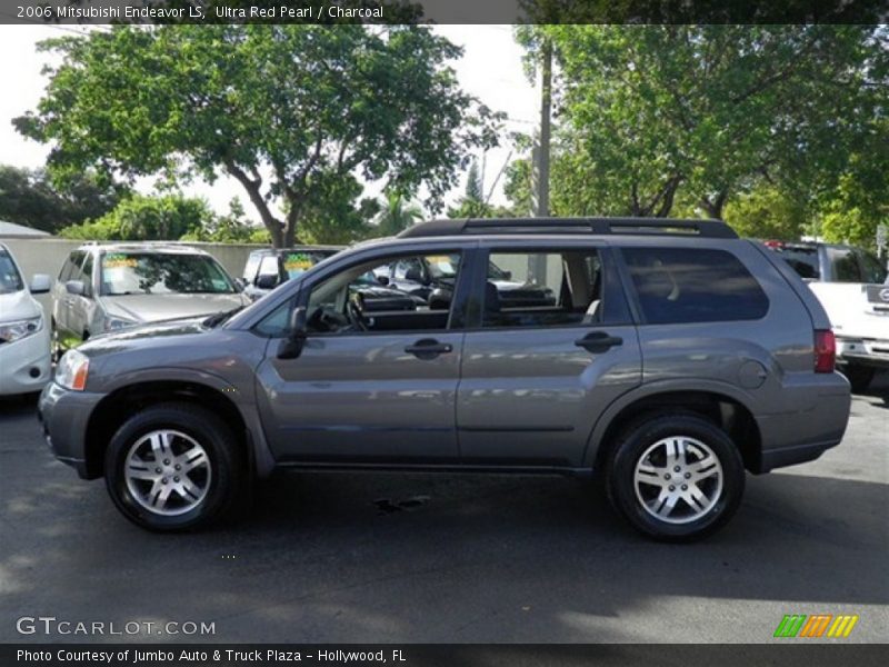 Ultra Red Pearl / Charcoal 2006 Mitsubishi Endeavor LS