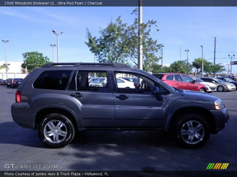 Ultra Red Pearl / Charcoal 2006 Mitsubishi Endeavor LS
