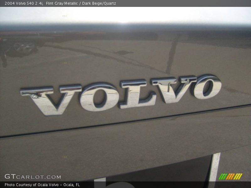 Flint Gray Metallic / Dark Beige/Quartz 2004 Volvo S40 2.4i