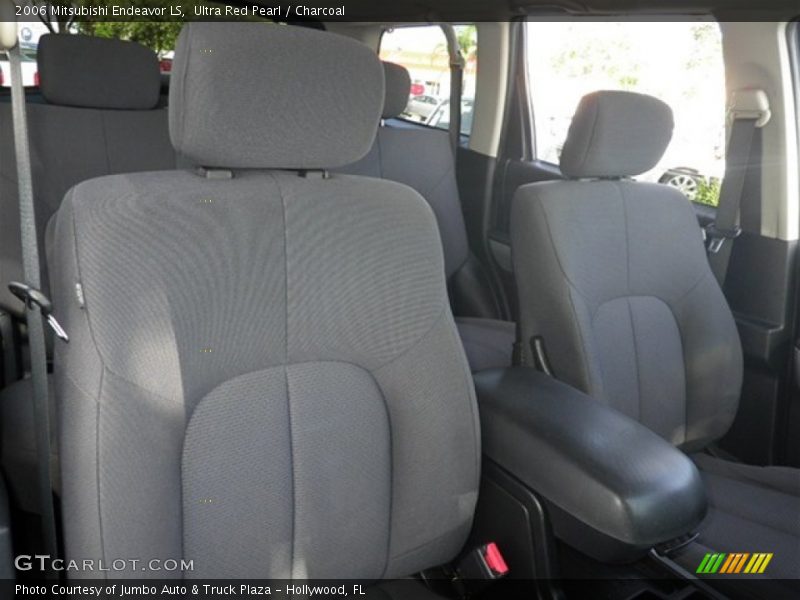 Ultra Red Pearl / Charcoal 2006 Mitsubishi Endeavor LS