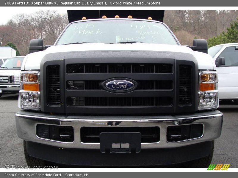 Oxford White / Medium Stone 2009 Ford F350 Super Duty XL Regular Cab Dually Chassis
