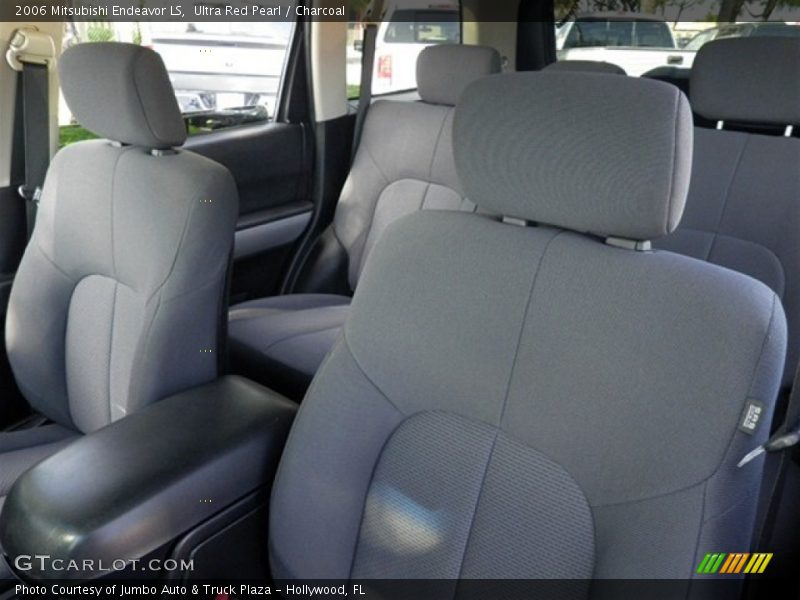 Ultra Red Pearl / Charcoal 2006 Mitsubishi Endeavor LS