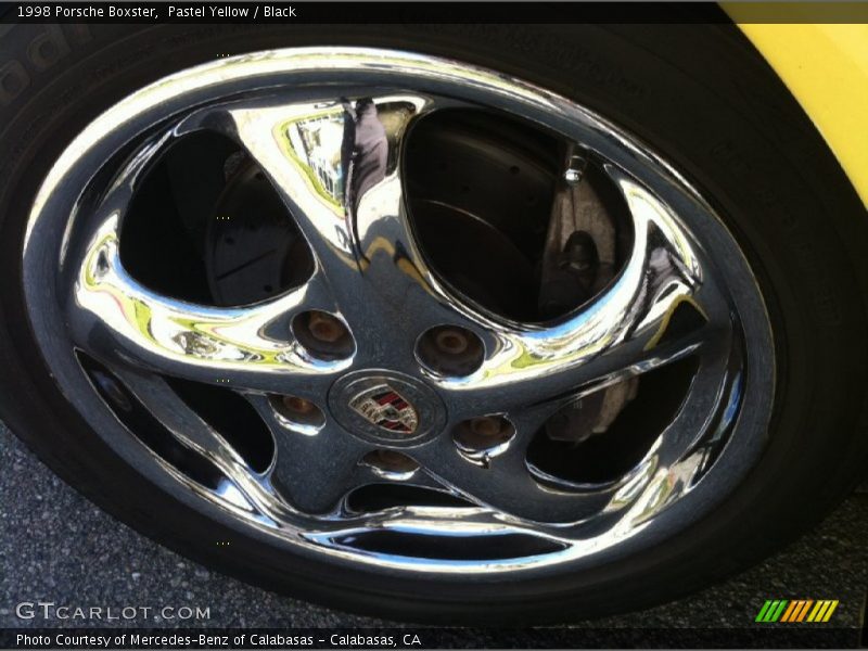 Pastel Yellow / Black 1998 Porsche Boxster
