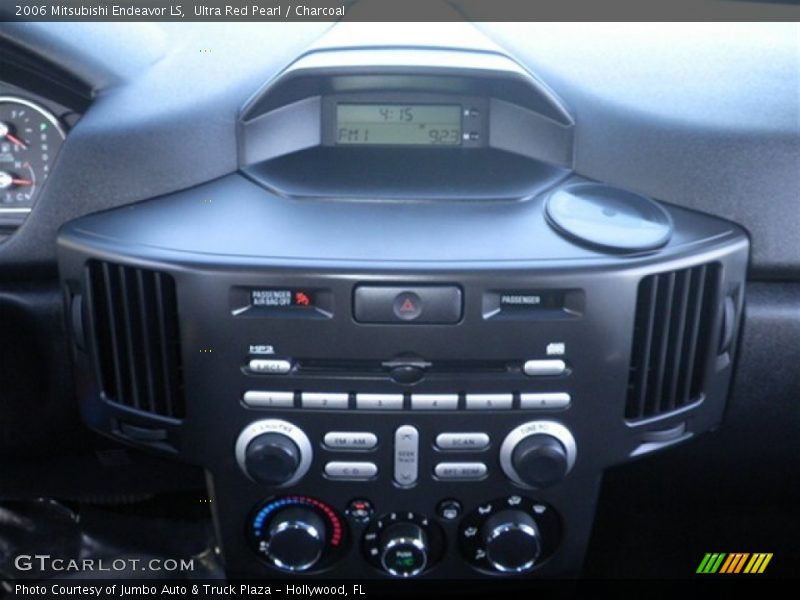 Ultra Red Pearl / Charcoal 2006 Mitsubishi Endeavor LS