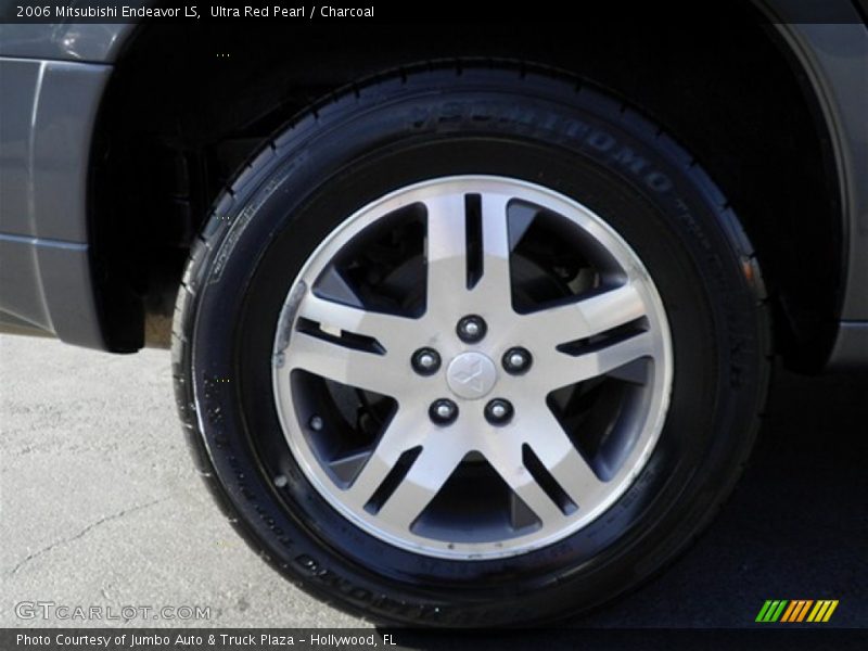 Ultra Red Pearl / Charcoal 2006 Mitsubishi Endeavor LS