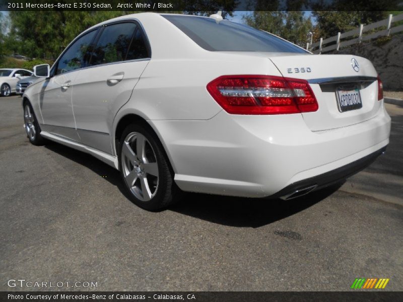 Arctic White / Black 2011 Mercedes-Benz E 350 Sedan