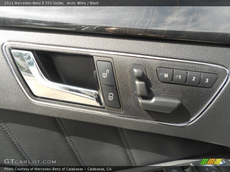 Arctic White / Black 2011 Mercedes-Benz E 350 Sedan