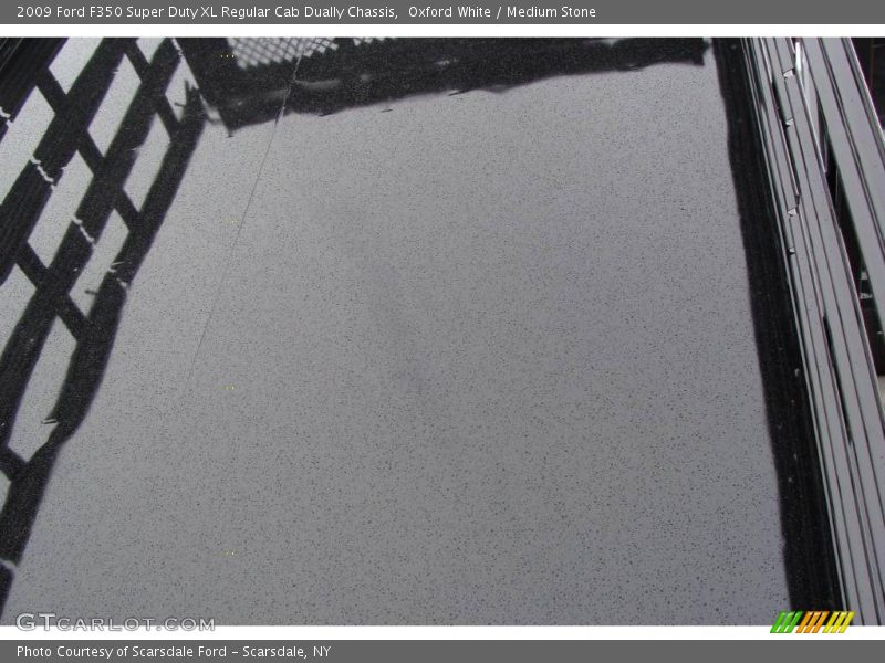 Oxford White / Medium Stone 2009 Ford F350 Super Duty XL Regular Cab Dually Chassis