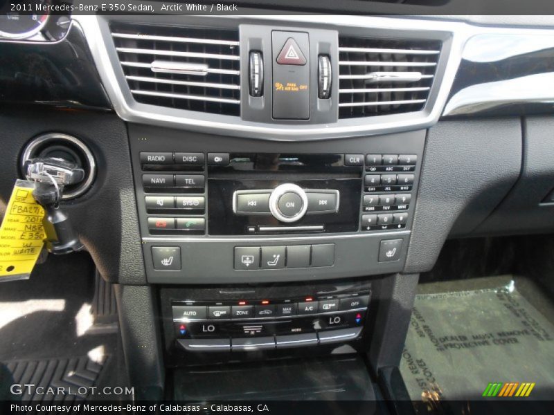 Arctic White / Black 2011 Mercedes-Benz E 350 Sedan