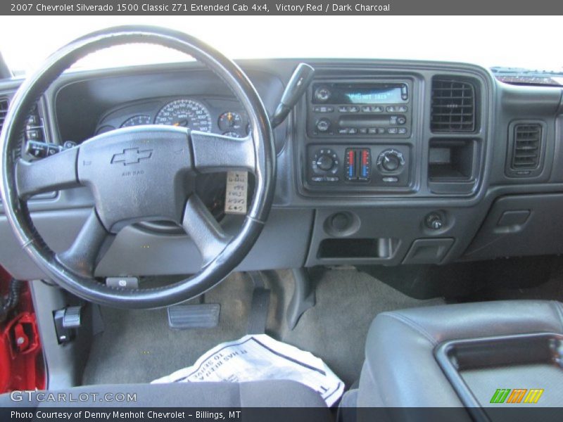 Victory Red / Dark Charcoal 2007 Chevrolet Silverado 1500 Classic Z71 Extended Cab 4x4