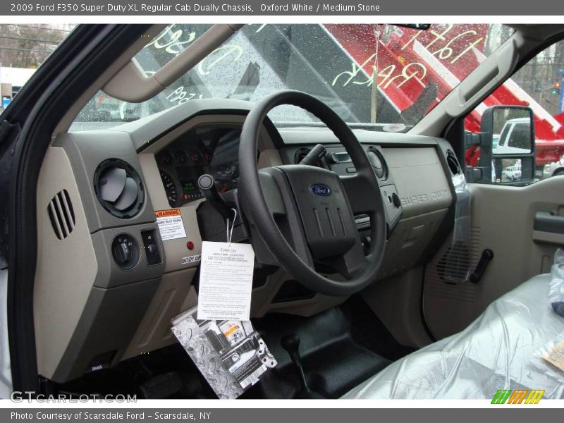 Oxford White / Medium Stone 2009 Ford F350 Super Duty XL Regular Cab Dually Chassis