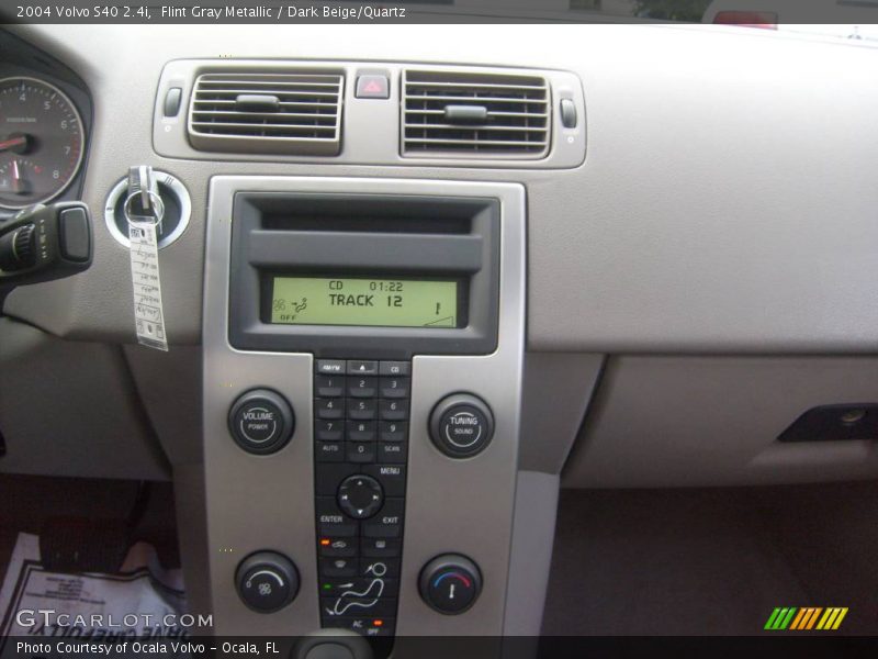 Flint Gray Metallic / Dark Beige/Quartz 2004 Volvo S40 2.4i